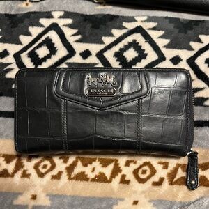 Coach EUC Crocodile Embossed  Leather Accordion Black Wallet